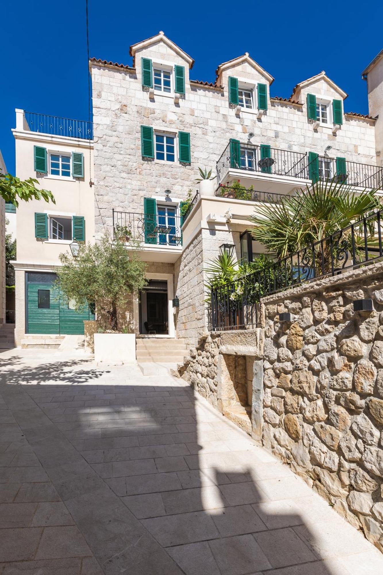New - Casa Columba - 4 Star Design Boutique Hotel With Outdoor Pool & Private Garden (Adults Only) Makarska Bagian luar foto