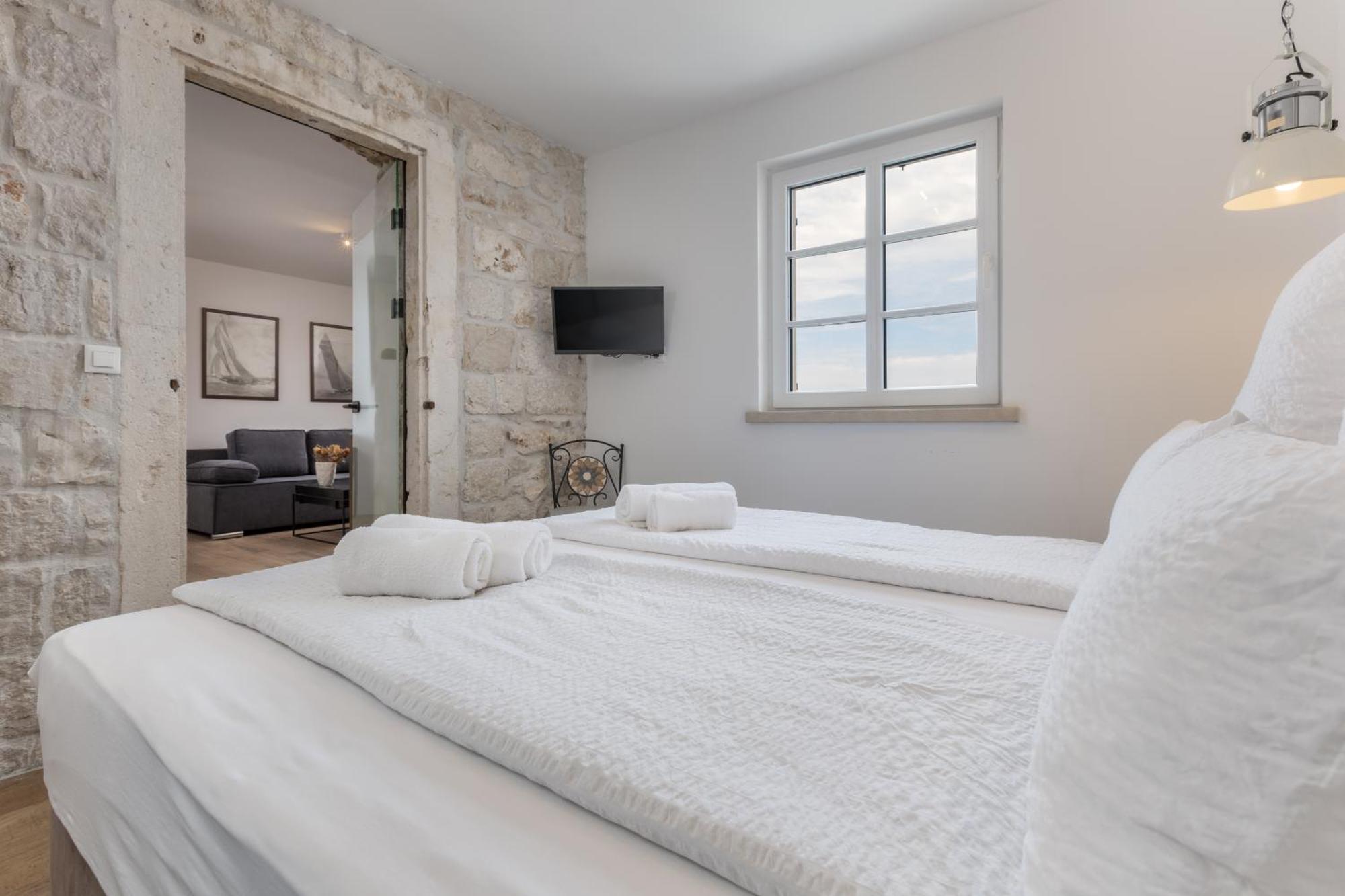 New - Casa Columba - 4 Star Design Boutique Hotel With Outdoor Pool & Private Garden (Adults Only) Makarska Bagian luar foto